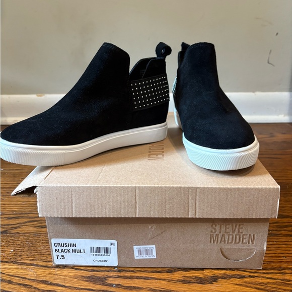 Steve Madden Black Suede High-Top Sneakers - Picture 1 of 4